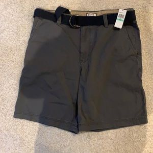NWT IZOD men’s Khaki shorts dark gray size 34